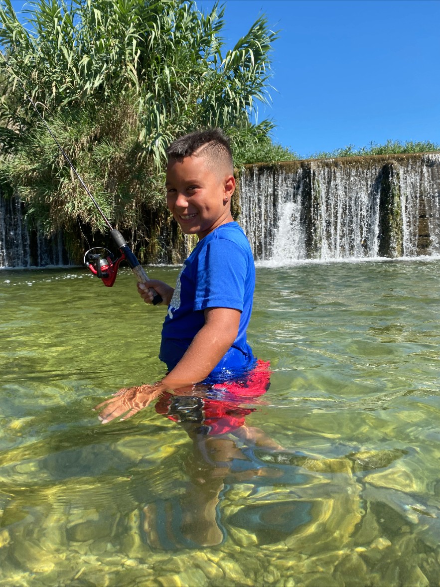 Maddex by the water